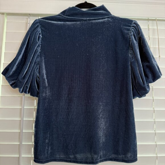 NWT Free People Women's Velvet Knit Claudia Puff Short Sleeve Tee Navy Medium - Picture 3 of 4